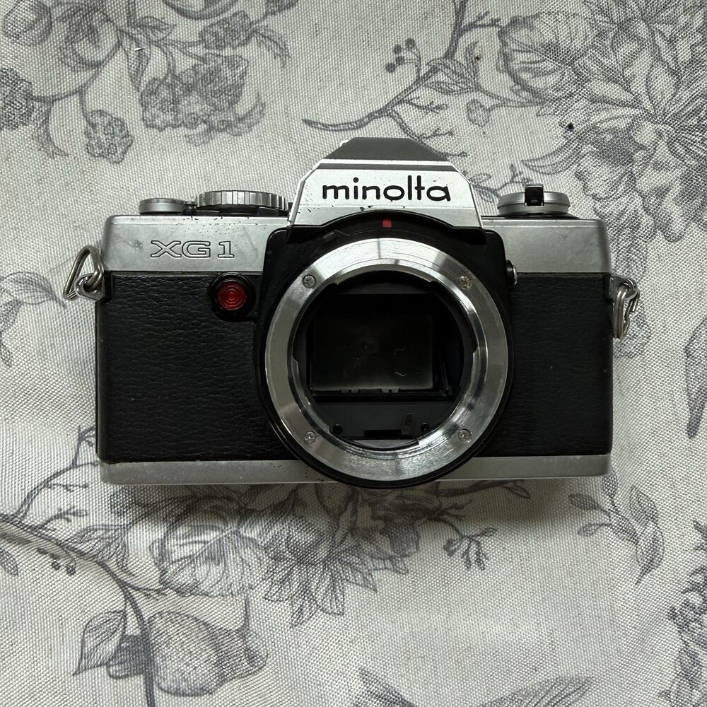 Vintage Minolta XG-1 35mm SLR Film Camera Body Only 80s Retro Photography Parts